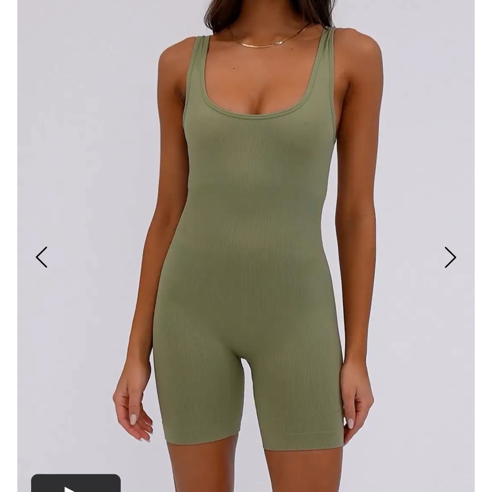 NWT WeWorewhat green jumpsuit size medium